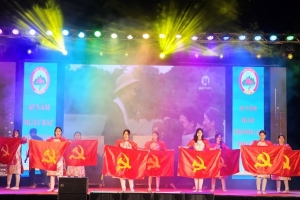 Chương trình nghệ thuật mở màn chuỗi sự kiện Kỷ niệm 65 năm ngày Bác Hồ lên thăm Lào Cai