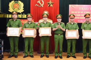 Thanh Hóa: Khen thưởng các tập thể, cá nhân có thành tích trong Chuyên án triệt xóa băng nhóm chuyên cướp giật