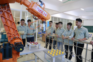 Tăng cường kiểm tra, giám sát hoạt động đưa sinh viên, học sinh đi thực tập tại doanh nghiệp