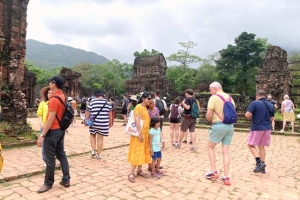 Quảng Nam: Khách du lịch quốc tế đến tham quan Di sản Văn hóa thế giới Mỹ Sơn tăng