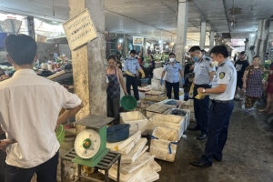 Phát hiện 3 tấn thịt lợn không đảm bảo ATTP bán tại chợ Đồng Quang, Thái Nguyên