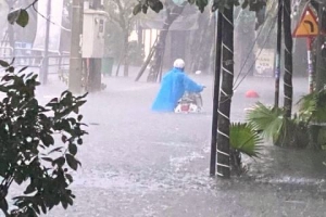 Đà Nẵng thông báo khẩn ngày 17/10, học sinh tiếp tục được nghỉ học do mưa lớn
