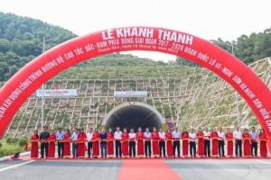 Phó Thủ tướng Trần Hồng Hà dự lễ khánh thành đường bộ cao tốc đoạn Quốc lộ 45 - Nghi Sơn và Nghi Sơn - Diễn Châu