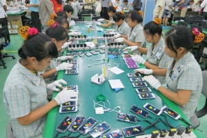 Đến trung tuần tháng 10, kim ngạch xuất nhập khẩu hàng hoá cả nước đạt xấp xỉ 523 tỷ USD