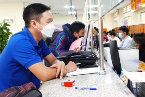 Chủ tịch TP. Hồ Chí Minh yêu cầu công khai danh sách cán bộ xử lý hồ sơ chậm