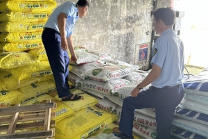 Kiên Giang phát hiện, xử phạt 02 cơ sở kinh doanh phân bón không đạt chất lượng