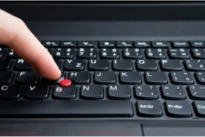 Vì sao một số laptop có 'nút màu đỏ' giữa bàn phím?