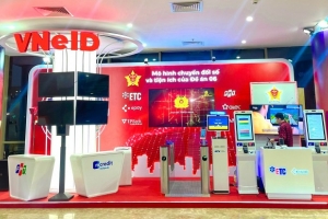 Công nghệ mới lần đầu ra mắt tại VIIE 2023, khách hàng thuận tiện giao dịch ngân hàng bằng CCCD gắn chip