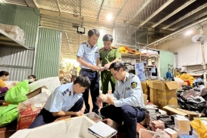 Phát hiện hàng chục nghìn sản phẩm giả mạo nhãn hiệu, không rõ nguồn gốc xuất xứ