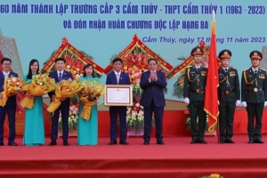 Thủ tướng Chính phủ Phạm Minh Chính dự lễ kỷ niệm 60 năm thành lập Trường THPT Cẩm Thủy 1
