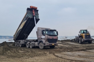 Tặng Bằng khen cho các tập thể, cá nhân có thành tích trong công tác bảo đảm an ninh trật tự tại Nghi Sơn