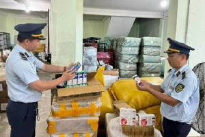 Phú Yên tạm giữ 2 tấn bột tăng lực và 1.200 sản phẩm thực phẩm chức năng
