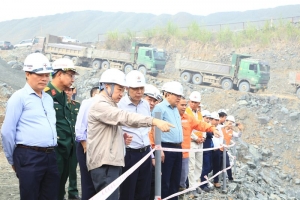 Đẩy nhanh tiến độ thi công dự án nhà máy thủy điện Hòa Bình mở rộng