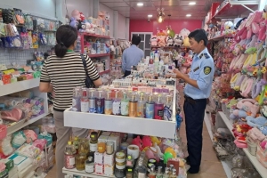 An Giang phát hiện và tạm giữ nhiều mặt hàng mỹ phẩm nhập lậu được kinh doanh trên nền tảng Facebook