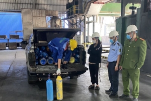 Bắc Ninh: Tiêu hủy 405 kg khí N2O trị giá gần 50 triệu đồng
