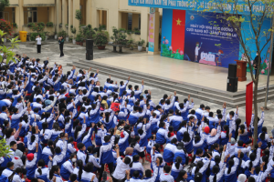 Hơn 1200 em học sinh được thăm khám miễn phí tại Ngày hội nha khoa học đường: “Cười rạng rỡ-sáng tương lai”