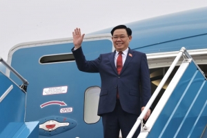Chủ tịch Quốc hội về tới Hà Nội, kết thúc chuyến thăm Lào và Thái Lan