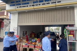 Quảng Ninh: Quyết liệt xử lý hàng hóa không rõ nguồn gốc tại các điểm kinh doanh khu vực trường học