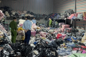 Phát hiện kho hàng thời trang giả nhiều nhãn hiệu nổi tiếng ở Hải Dương