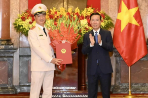 Chủ tịch nước trao quyết định thăng cấp bậc cho Thứ trưởng Nguyễn Duy Ngọc