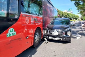 Vũng Tàu: Va chạm liên hoàn, 05 xe ô tô hư hỏng nặng