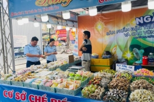 Phối hợp giám sát, kiểm tra hàng hóa tại Ngày hội sản phẩm đặc trưng - nổi tiếng An Giang và các vùng miền