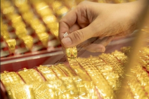 Giá vàng hôm nay 16/12: Vàng quay đầu giảm mạnh