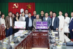 Hiệp hội Doanh nghiệp TP. Thanh Hóa ủng hộ sinh viên trường ĐH Hồng Đức bị thiệt hại trong vụ hỏa hoạn