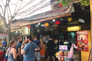 Hội An: Thương hiệu bánh mì Phượng bị khách hàng khởi kiện ra tòa