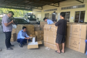 Tạm giữ gần 70 kiện hàng hóa vi phạm về nhãn tại Vĩnh Long