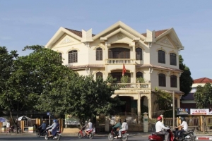 Khởi tố nguyên Chi cục trưởng Kiểm lâm và Trưởng phòng Quản lý rừng