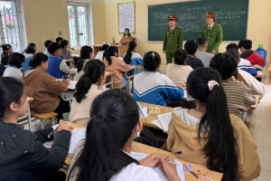 Thanh Hóa: Nhiều học sinh tự giác giao nộp pháo tự chế