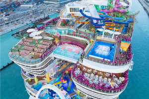 Siêu du thuyền lớn nhất thế giới chính thức hạ thủy