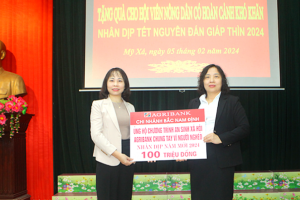 Agribank Bắc Nam Định chung tay hỗ trợ các gia đình có hoàn cảnh khó khăn vui Xuân, đón Tết