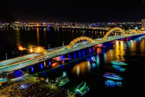 Cầu Rồng Đà Nẵng: Phun lửa xuyên suốt đêm giao thừa Tết Giáp Thìn 2024