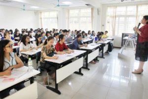 Các cơ sở giáo dục đại học phải đạt tối thiểu 70% người tốt nghiệp có việc làm