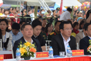 Lạng Sơn: Du xuân trẩy hội Trò Ngô