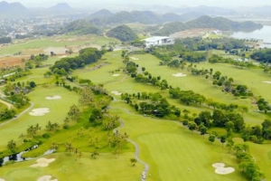 Thông qua chủ trương đầu tư dự án sân golf và khu nghỉ dưỡng tại Hòa Bình, vốn hơn 1.536 tỷ đồng