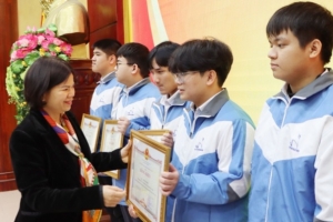 Bắc Ninh: Khen thưởng học sinh đoạt giải Nhất kỳ thi chọn học sinh giỏi quốc gia THPT năm học 2023 - 2024