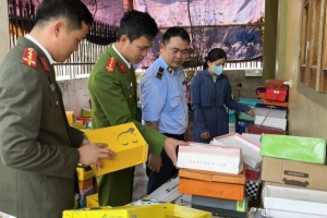 Xử phạt hộ kinh doanh giày dép không rõ nguồn gốc xuất xứ