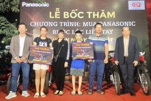 Bình Định: Bốn khách hàng trúng giải thưởng của Panasonic