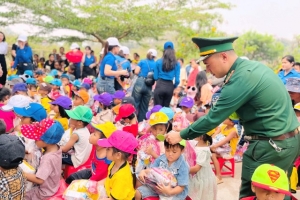 Đồn Biên phòng cửa khẩu quốc tế Lao Bảo sôi nổi với các hoạt động tháng Thanh niên
