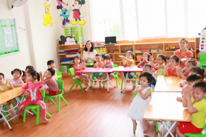 Cả nước còn thiếu khoảng 50.000 giáo viên mầm non