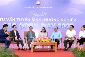 Học viện Báo chí và Tuyên truyền tổ chức ngày hội tư vấn tuyển sinh - hướng nghiệp - việc làm năm 2024