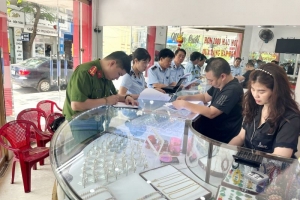 Nam Định kiểm tra, thu giữ nhiều sản phẩm vàng trang sức có dấu hiệu giả mạo nhãn hiệu
