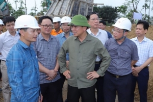 Bí thư Tỉnh ủy Thanh Hóa kiểm tra tiến độ và động viên cán bộ, công nhân thi công dự án đường dây 500kV mạch 3
