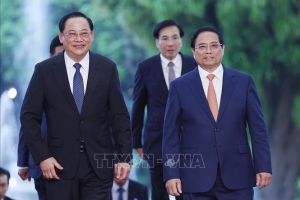 Thủ tướng Phạm Minh Chính làm việc với Thủ tướng Lào