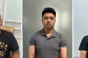 Bắt khẩn cấp 3 đối tượng trong đường dây đánh bạc qua mạng lên đến 50 tỷ đồng