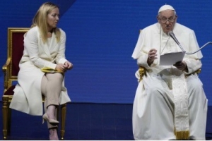 Giáo hoàng Francis làm một việc đầu tiên trong lịch sử G7