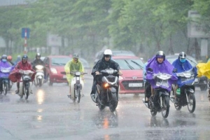 Đêm nay, mưa dông xuất hiện ở miền Bắc và Trung Bộ